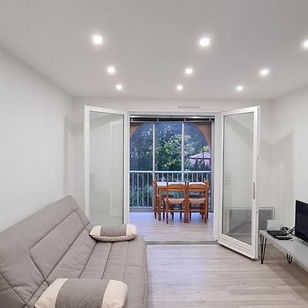 Le Calypso Apartment แซงเตกูลฟ์ ภายนอก รูปภาพ