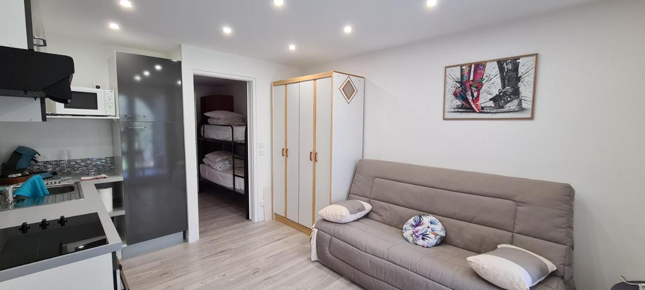 Le Calypso Apartment แซงเตกูลฟ์ ภายนอก รูปภาพ